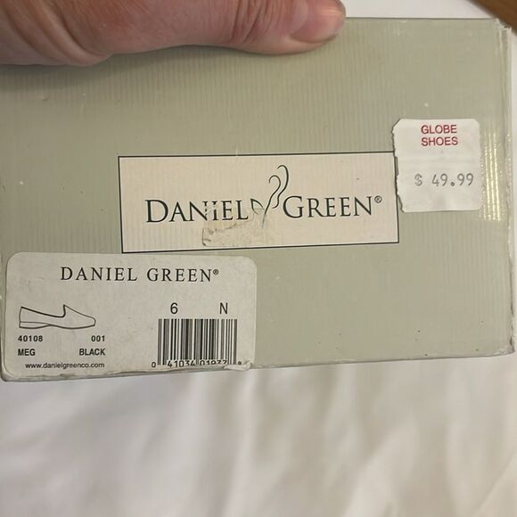DANIEL GREEN BLACK LEATHER SLIPPERS. NEW IN BOX - Picture 7 of 8